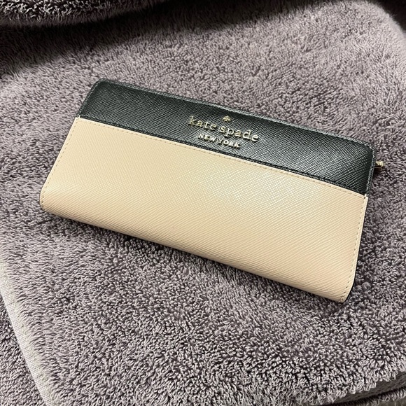 kate spade Handbags - Kate spade wallet.
